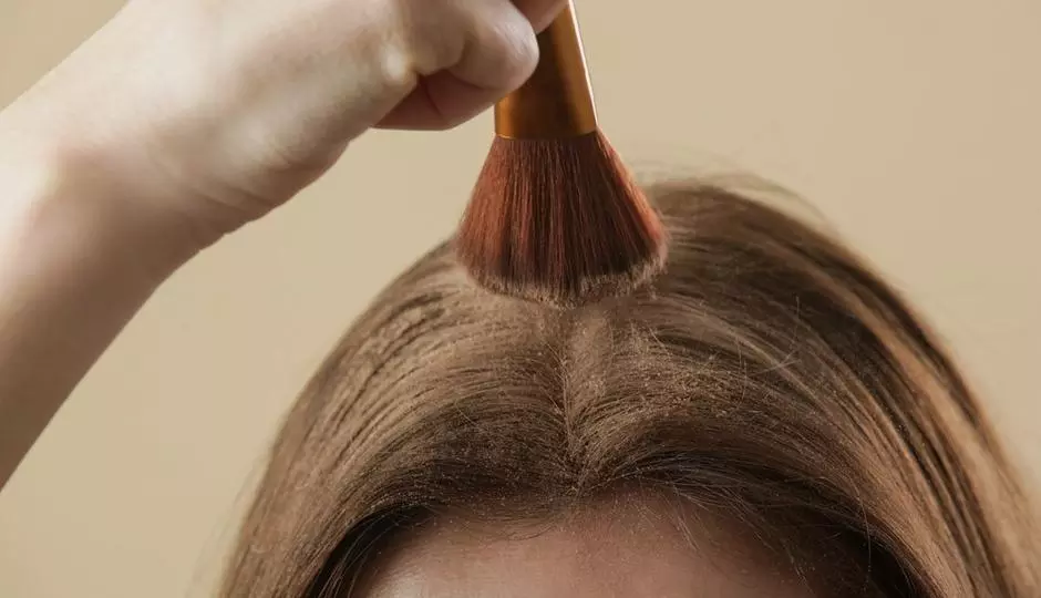 Do Root Color Sprays and Dry Shampoos Affect Hair Growth