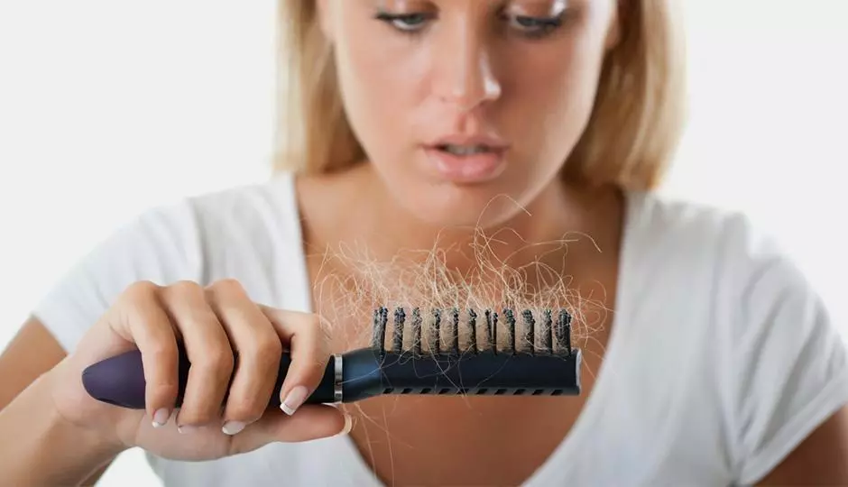 5 Triggers of Female Hair Loss