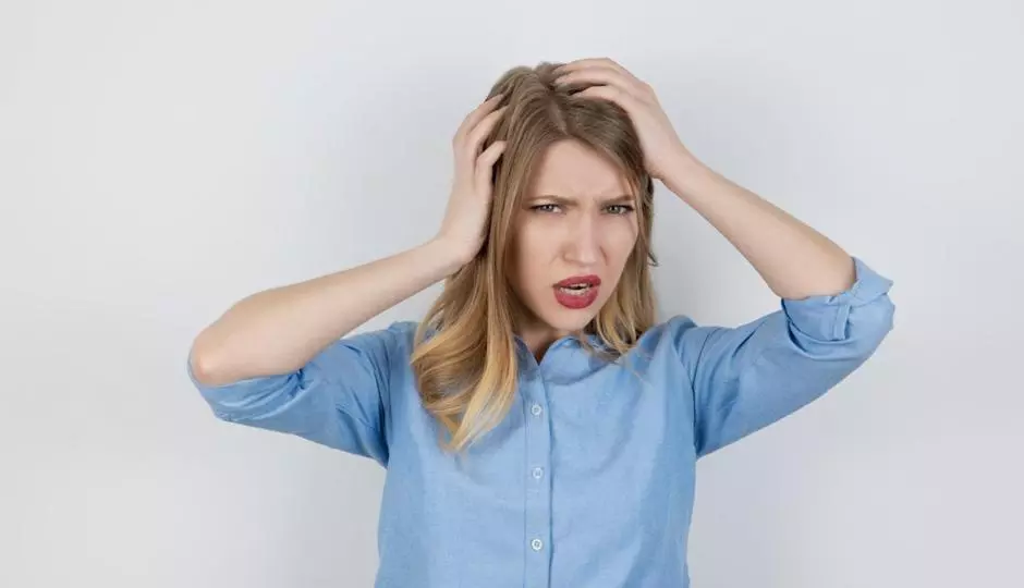 Does Having an Oily Scalp Cause Hair Loss?